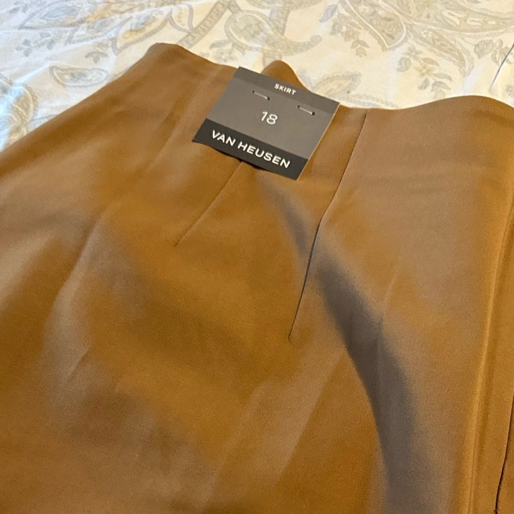 Van Huesen NWT Khaki Skirt